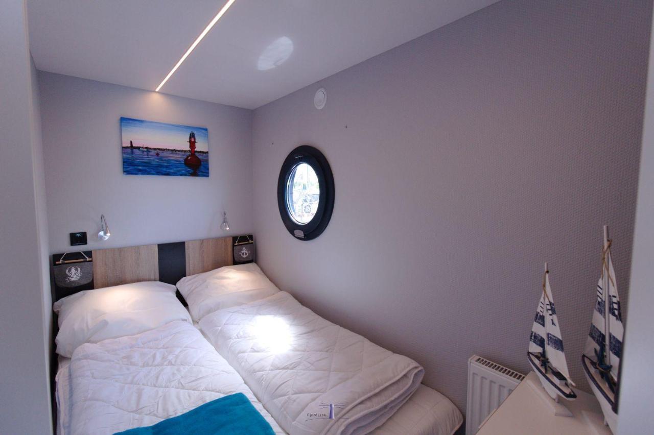 Hausboot Fjord Lacerta Mit Dachterrasse In Wendtorf Eksteriør bilde
